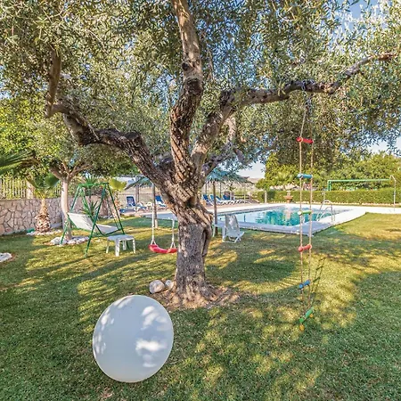 Cozy Home In Periana With Outdoor Swimming Pool Periana