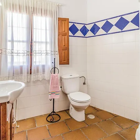 Ferienhaus Cozy Home In Periana With Outdoor Swimming Pool *